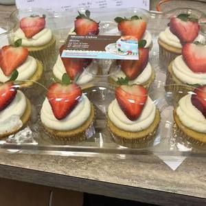 Meet your Posher, Jeronica